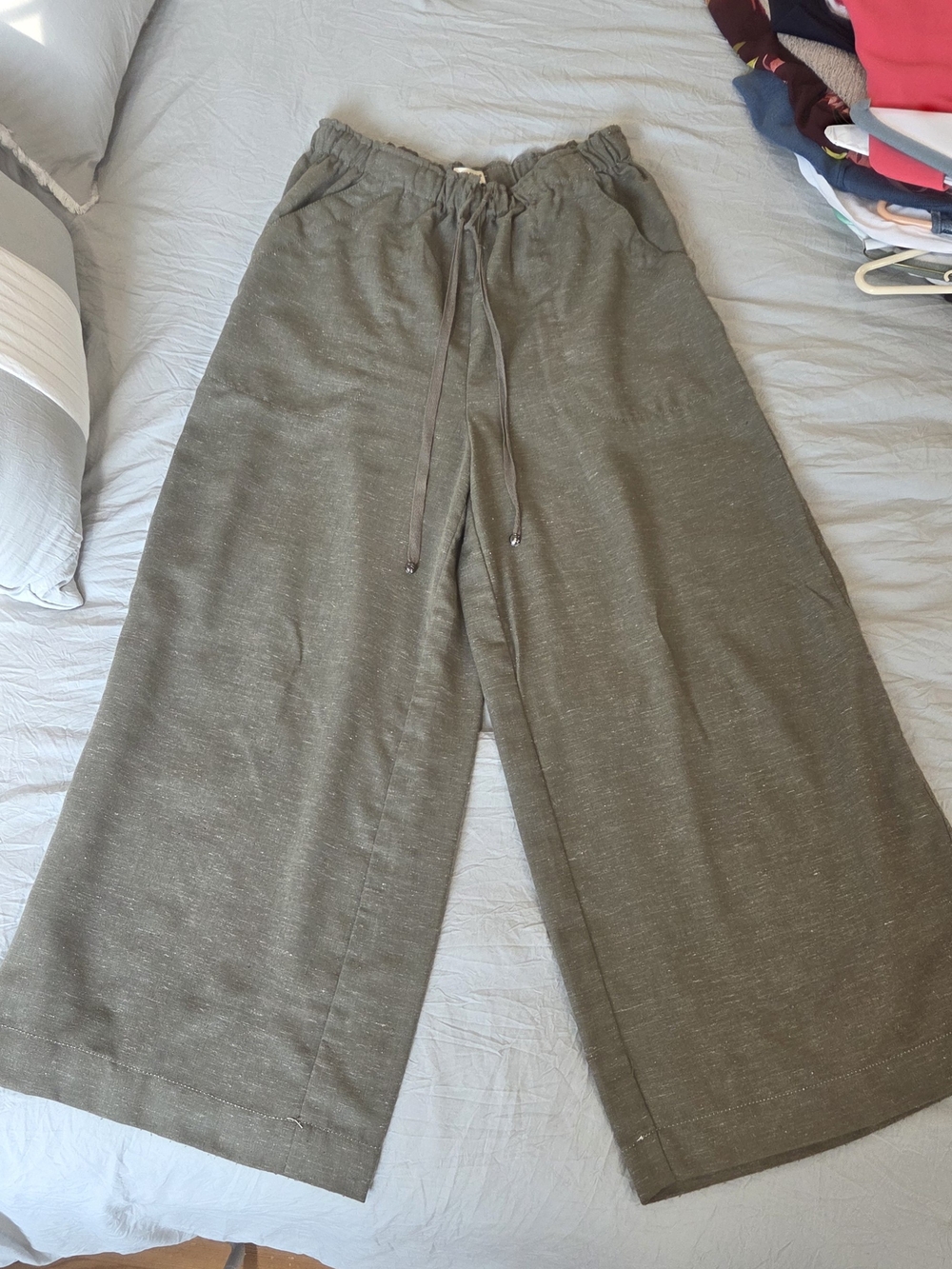 Max Studio- London Wide-Leg Drawstring Women’s Pants in Olive Green